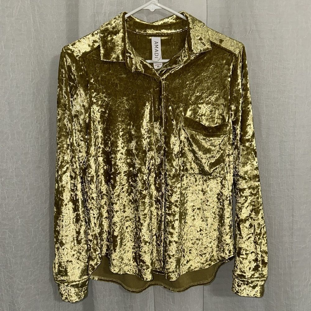 AMADI X Anthro XS Gold Crushed Velvet Long Sleeve Relaxed Fit Top - Picture 5 of 15